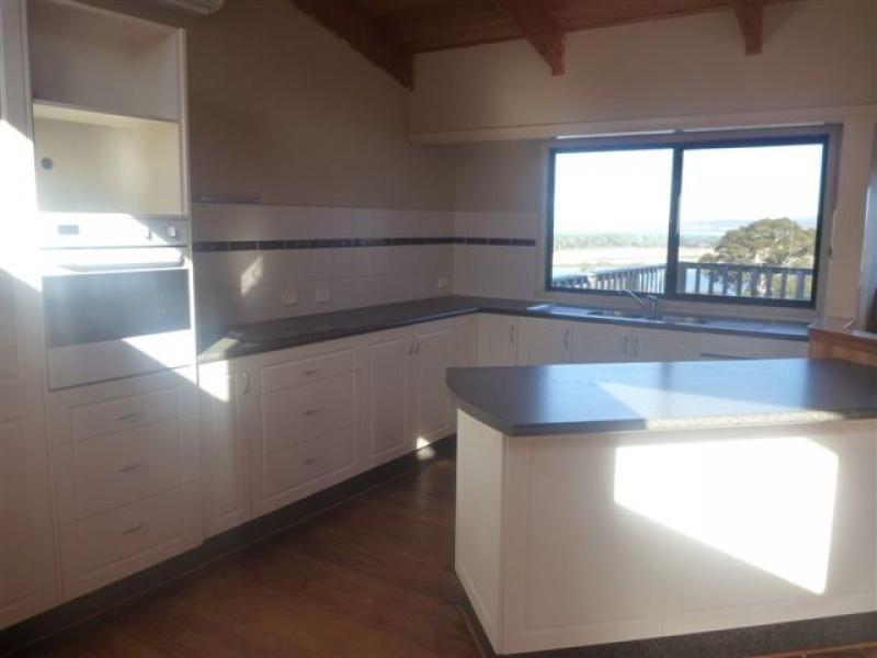 B/37 John CLOSE, Merimbula NSW 2548