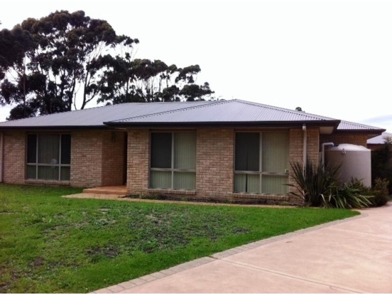 9a The Crest, Merimbula NSW 2548