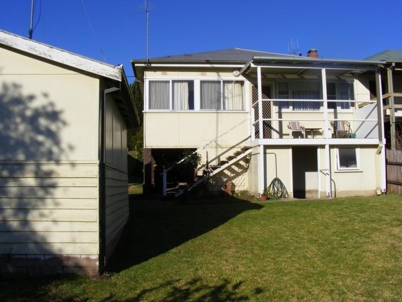 33 Carp STREET, Bega NSW 2550