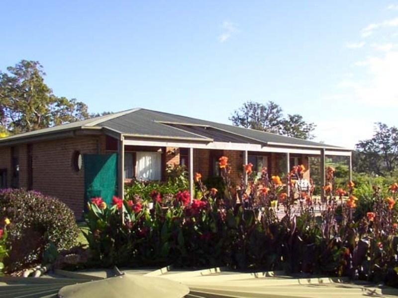 18 Pioneer CLOSE, Brogo NSW 2550