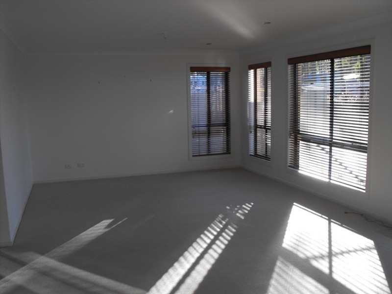 2/23c Elizabeth Parade, Tura Beach NSW 2548