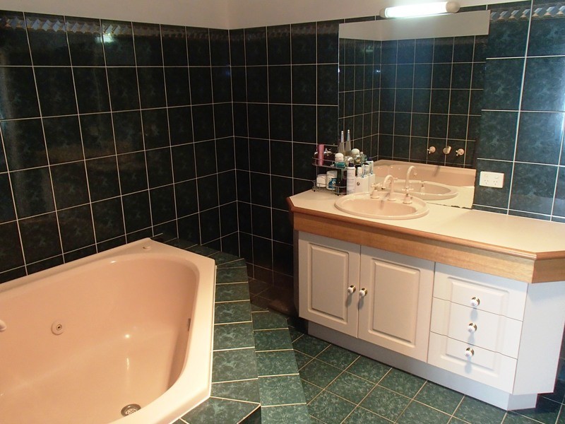 34 Pacific Way, Tura Beach NSW 2548