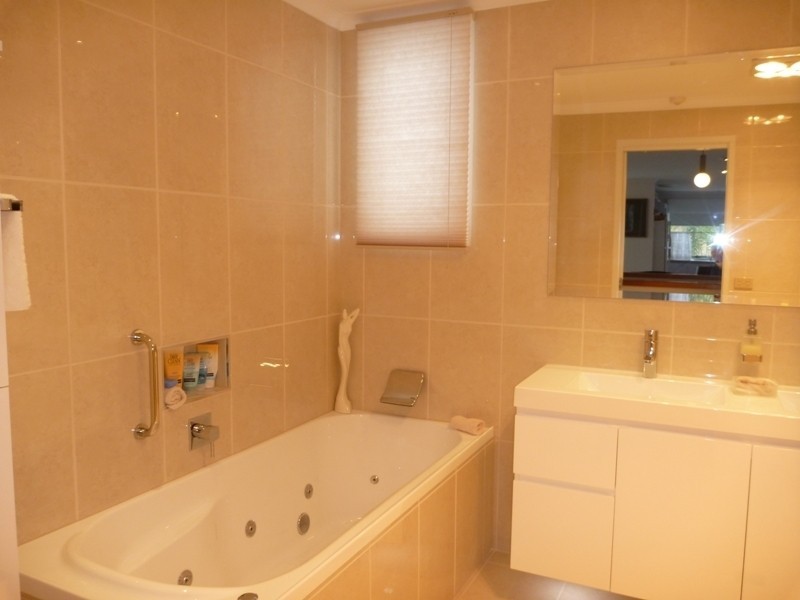 33 Surf Circle, Tura Beach NSW 2548