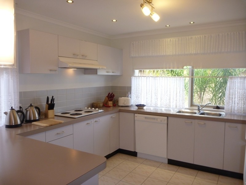 33 Surf Circle, Tura Beach NSW 2548