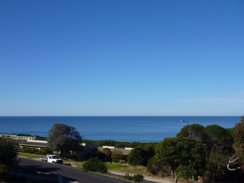 33 Surf Circle, Tura Beach NSW 2548