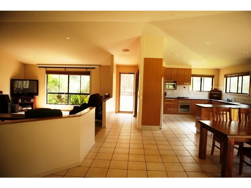 29 Strathmore Cres, Kalaru NSW 2550