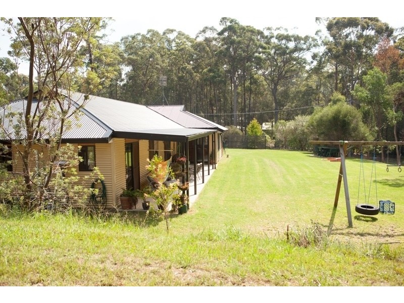 29 Strathmore Cres, Kalaru NSW 2550