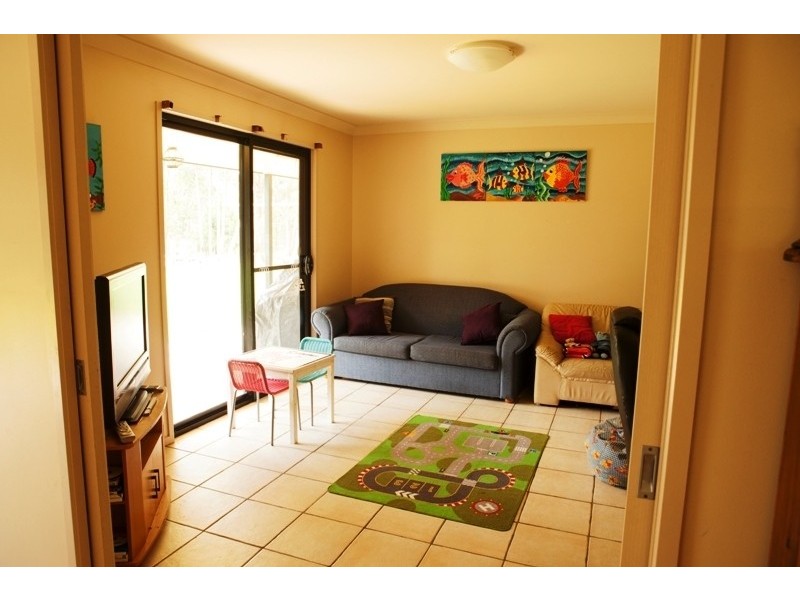 29 Strathmore Cres, Kalaru NSW 2550