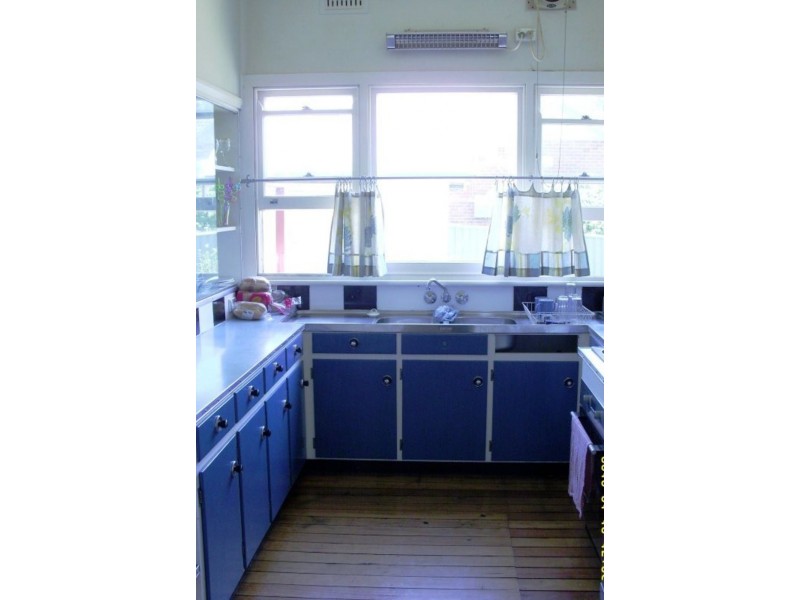 4 Canning St, Bega NSW 2550