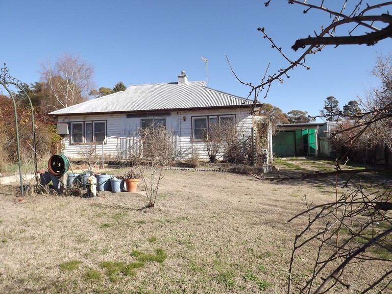 12 Cromwell Street, Cooma NSW 2630