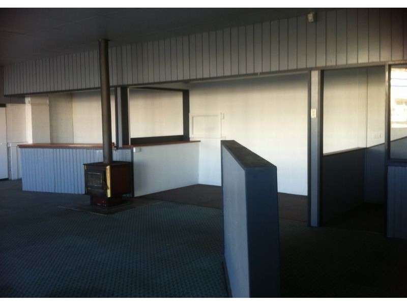 61 Sharp St, Cooma NSW 2630