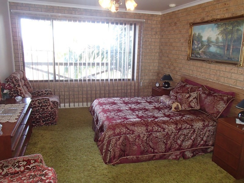 8 Seaview Ave, Merimbula NSW 2548