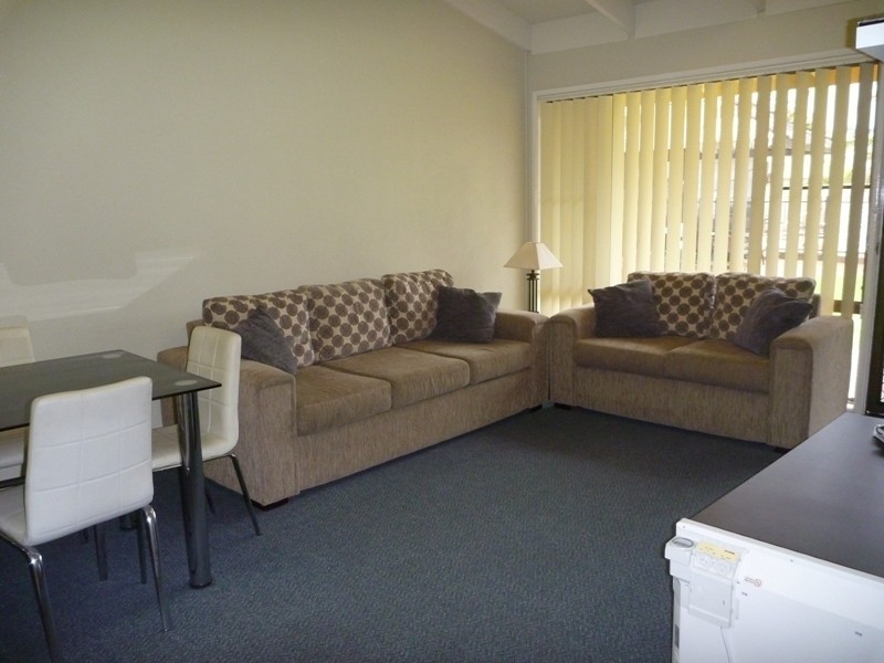 2/4 Calendo Court, Merimbula NSW 2548