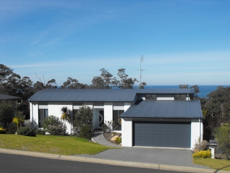 16 The Peninsula, Tura Beach NSW 2548