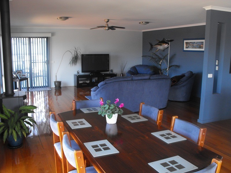 16 The Peninsula, Tura Beach NSW 2548