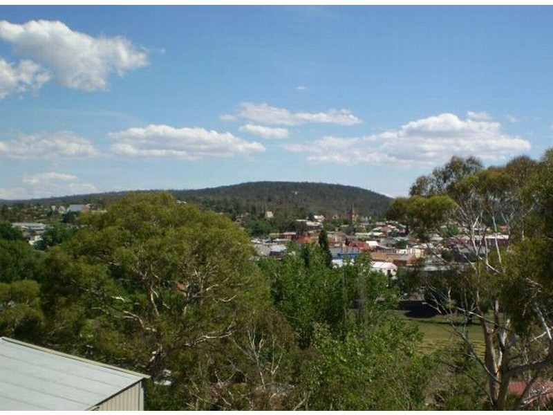 9 West Baron St, Cooma NSW 2630