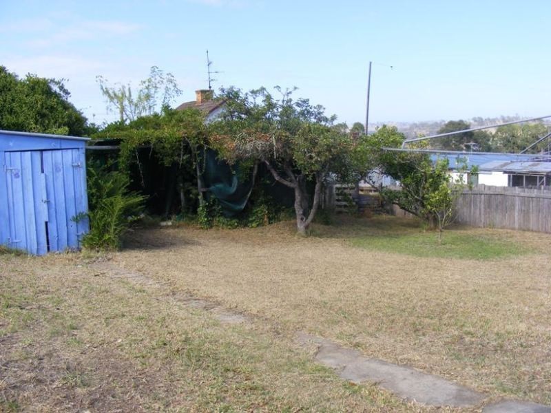 2 Bloomfield Avenue, Bega NSW 2550