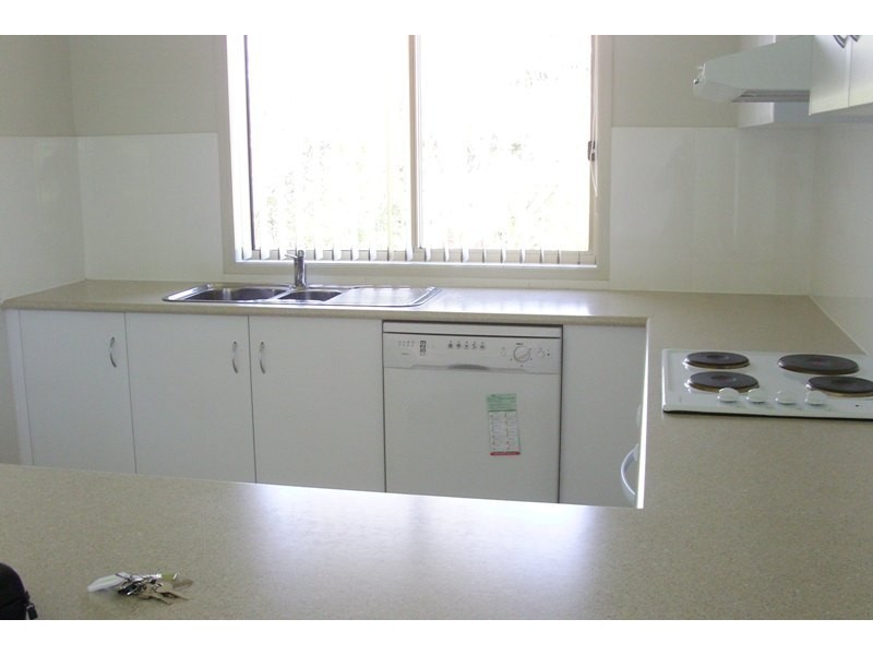 2 Howard Avenue, Bega NSW 2550