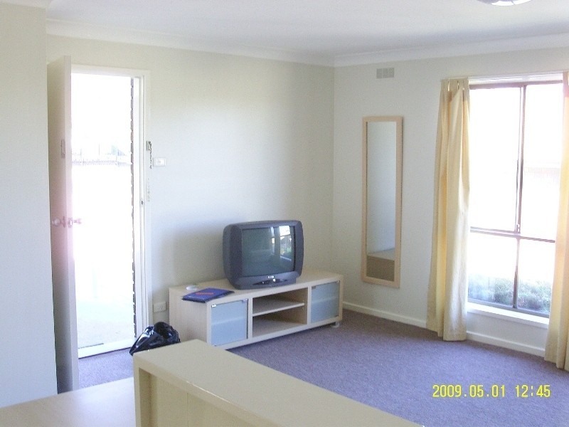 1/19 Eden, Bega NSW 2550