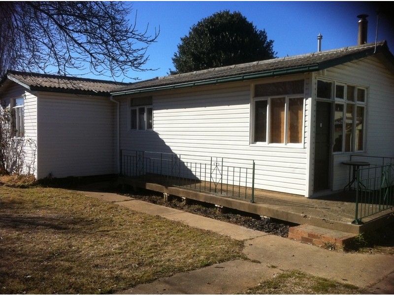 30 Namala St, Cooma NSW 2630