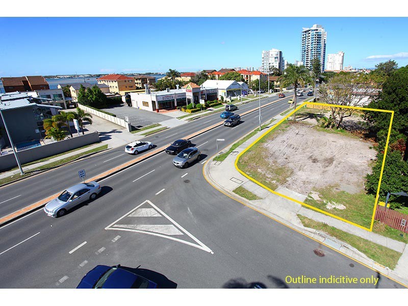 98 Frank Street, Labrador QLD 4215