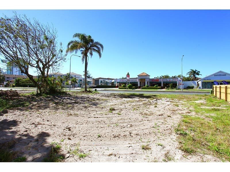 98 Frank Street, Labrador QLD 4215