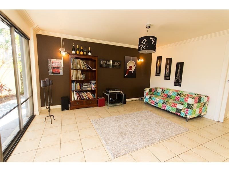 13 Bartlett Avenue, Nerang QLD 4211