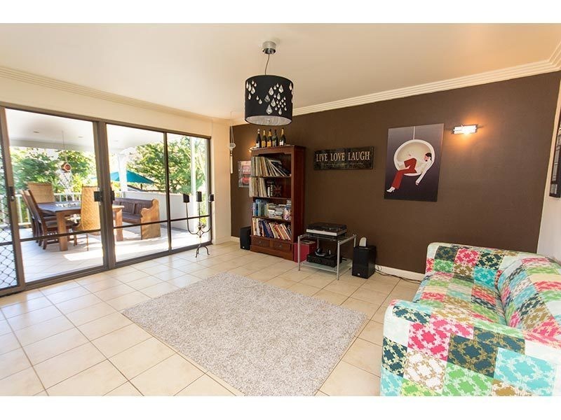 13 Bartlett Avenue, Nerang QLD 4211