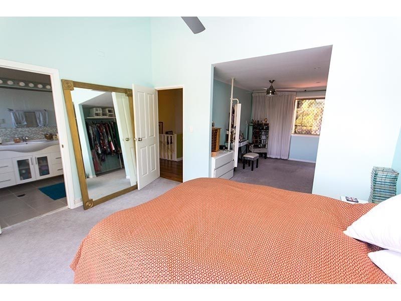 13 Bartlett Avenue, Nerang QLD 4211