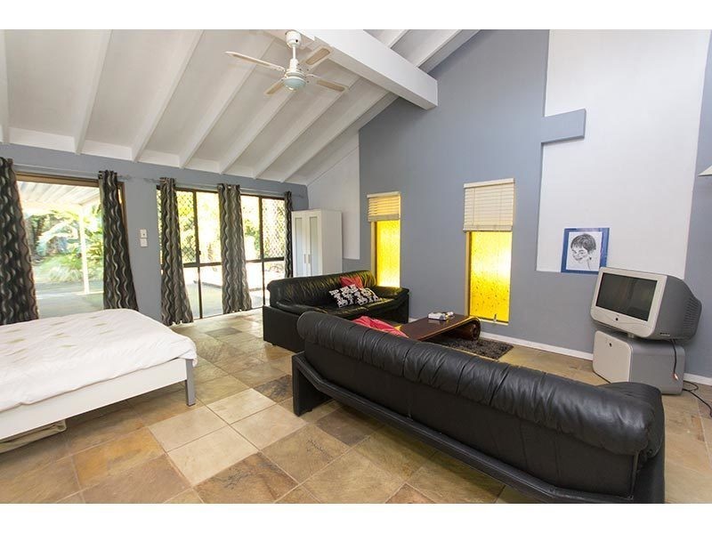 13 Bartlett Avenue, Nerang QLD 4211