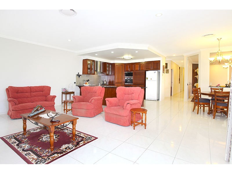 6 Kingsmead Court, Mount Nathan QLD 4211