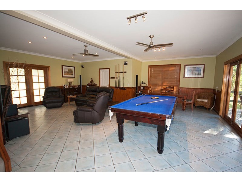 5 Narrabri Court, Gaven QLD 4211