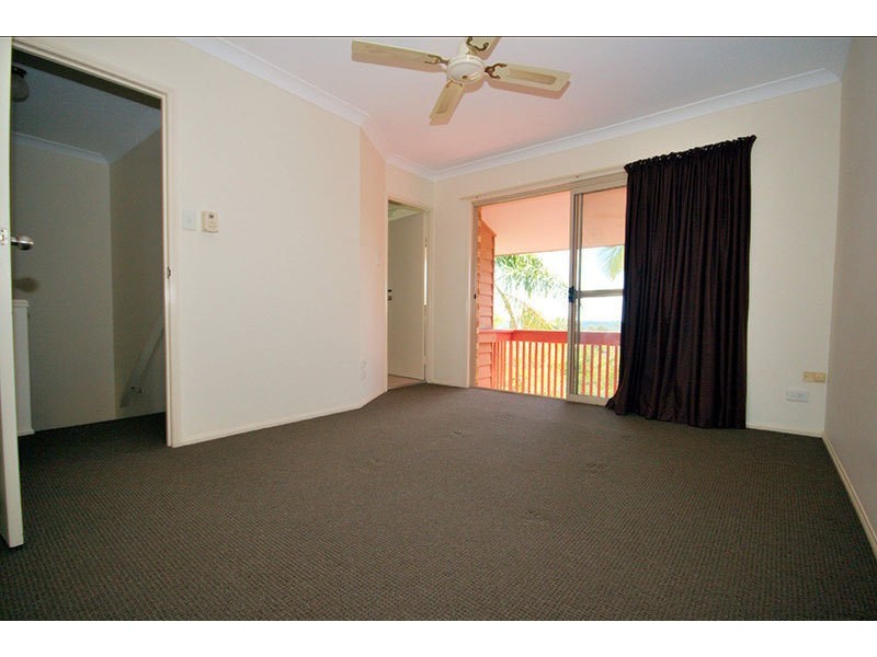 9/8 Kilpatrick Court, Highland Park QLD 4211