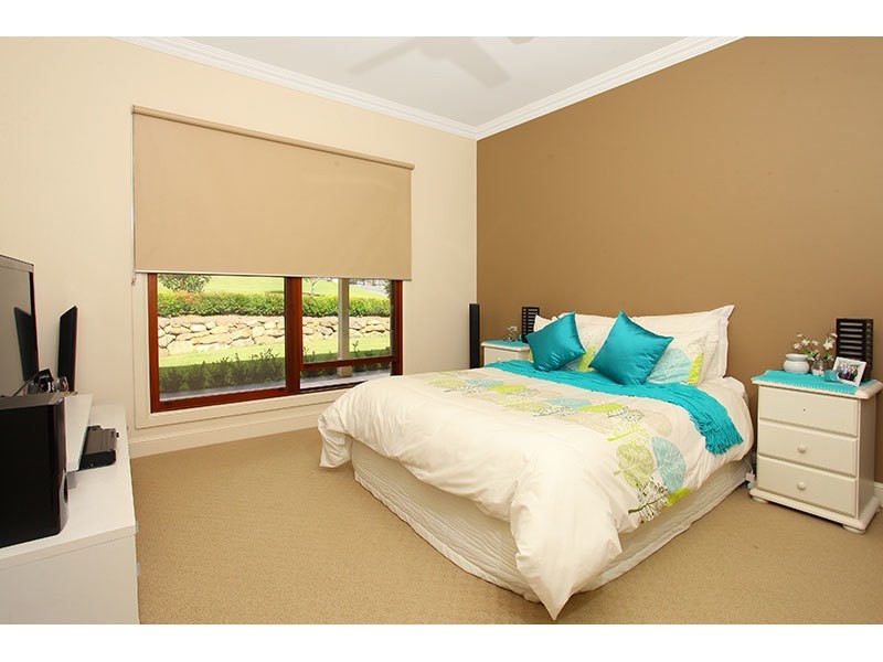 30 Lagoon Park Drive, Maudsland QLD 4210