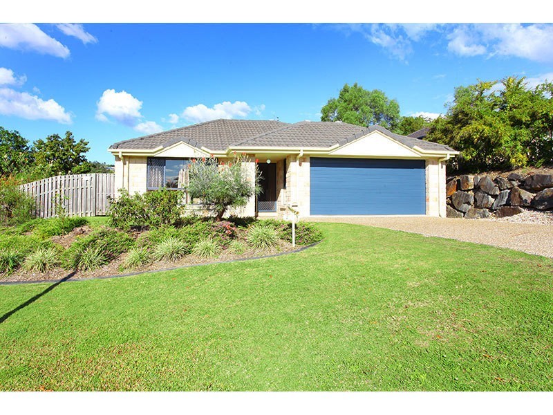 2 Cann Close, Pacific Pines QLD 4211