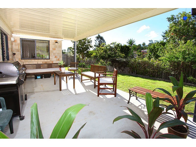 2 Cann Close, Pacific Pines QLD 4211