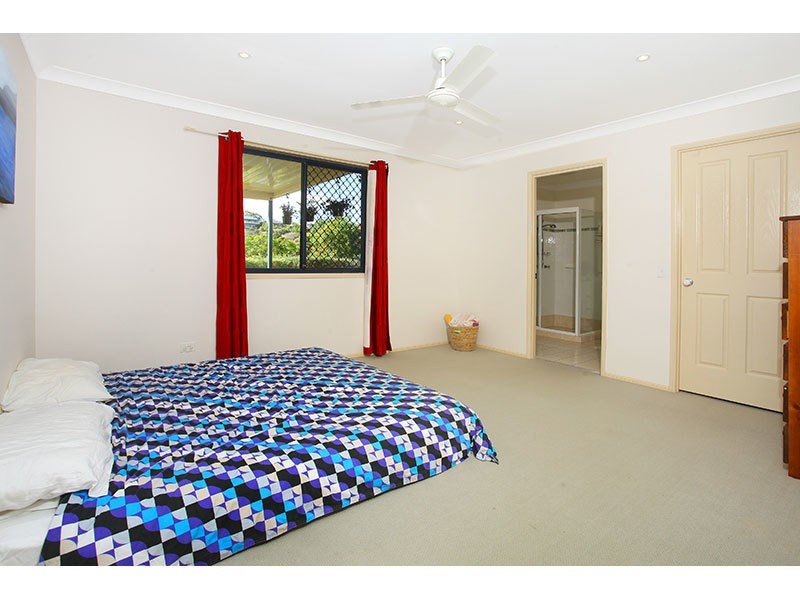 2 Cann Close, Pacific Pines QLD 4211