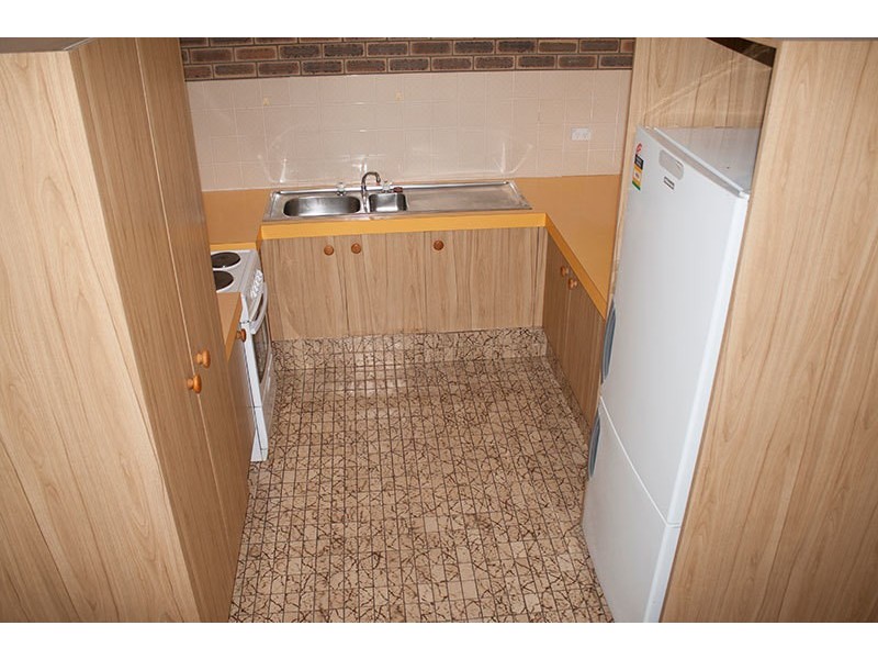 2/77 Price Street, Nerang QLD 4211