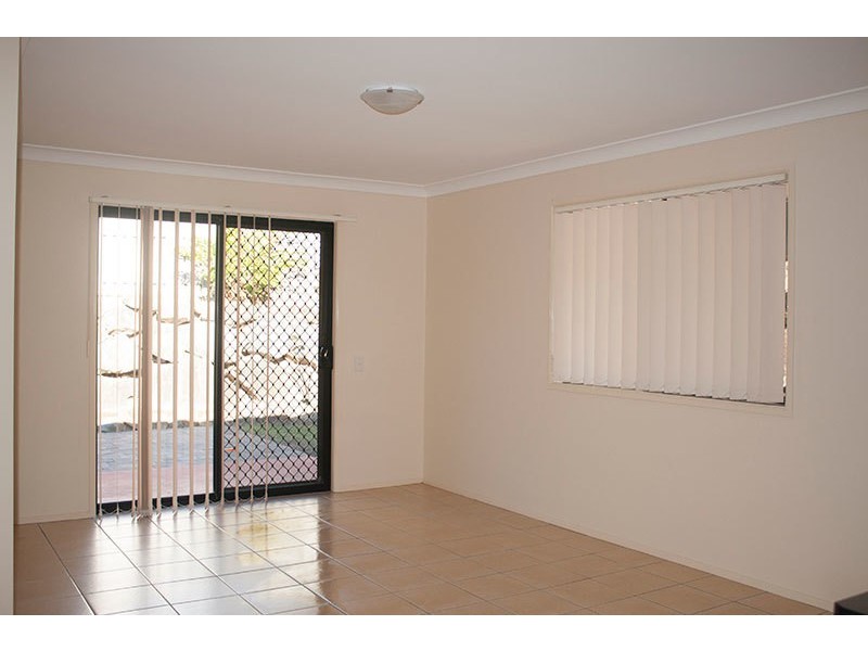 27 Buffalo Crescent, Pacific Pines QLD 4211