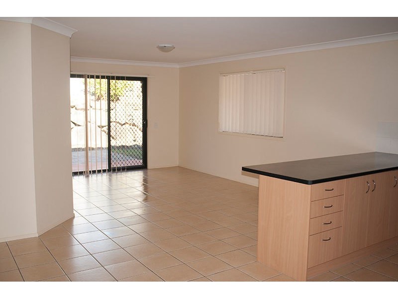 27 Buffalo Crescent, Pacific Pines QLD 4211