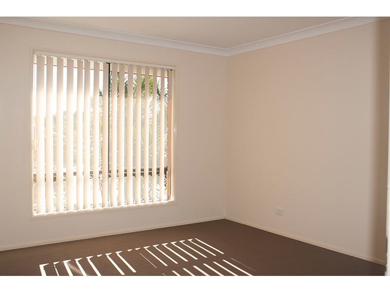 27 Buffalo Crescent, Pacific Pines QLD 4211