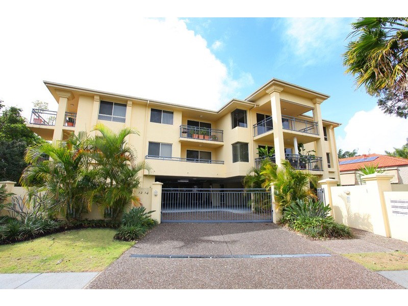 4/12 Oleander Avenue, Biggera Waters QLD 4216