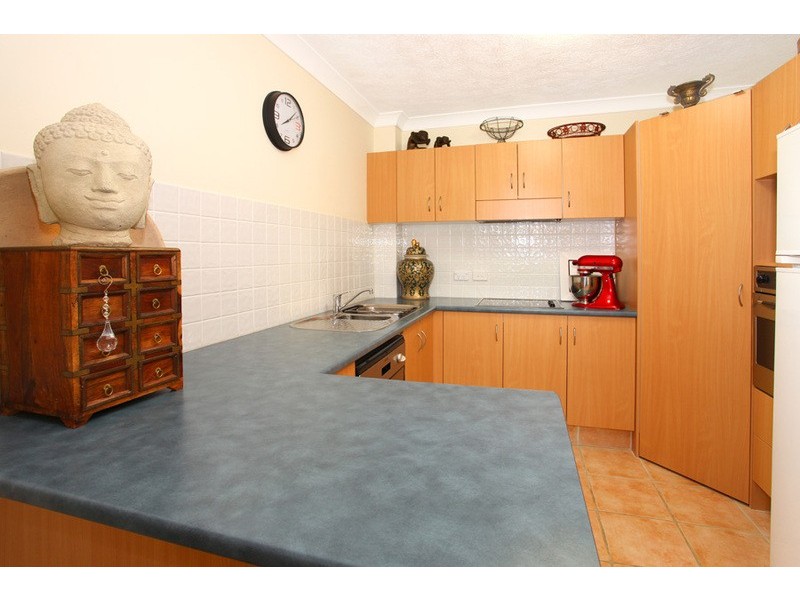 4/12 Oleander Avenue, Biggera Waters QLD 4216