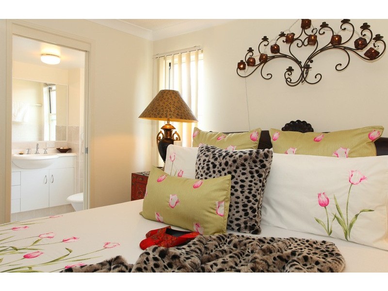 4/12 Oleander Avenue, Biggera Waters QLD 4216