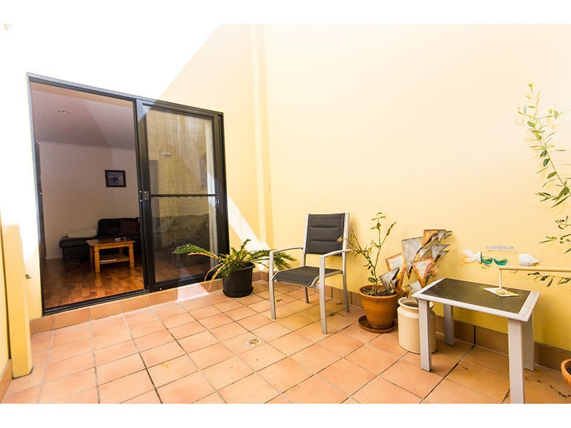 35/4 Bronberg Court, Southport QLD 4215