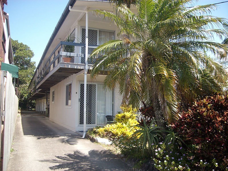 4/8 Robert Street, Labrador QLD 4215