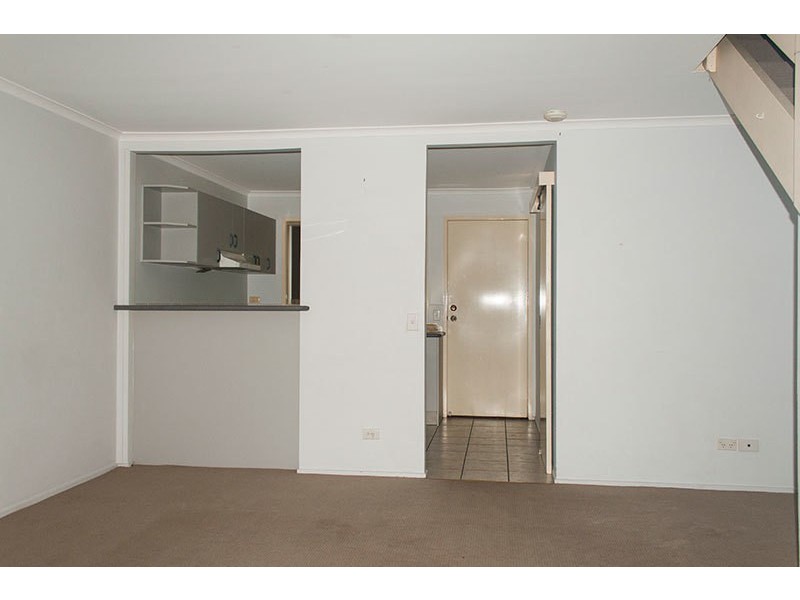 9/11 Martin Street, Nerang QLD 4211