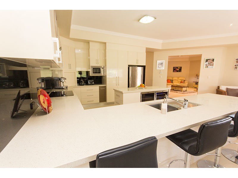 20 Lagoon Park Drive, Maudsland QLD 4210