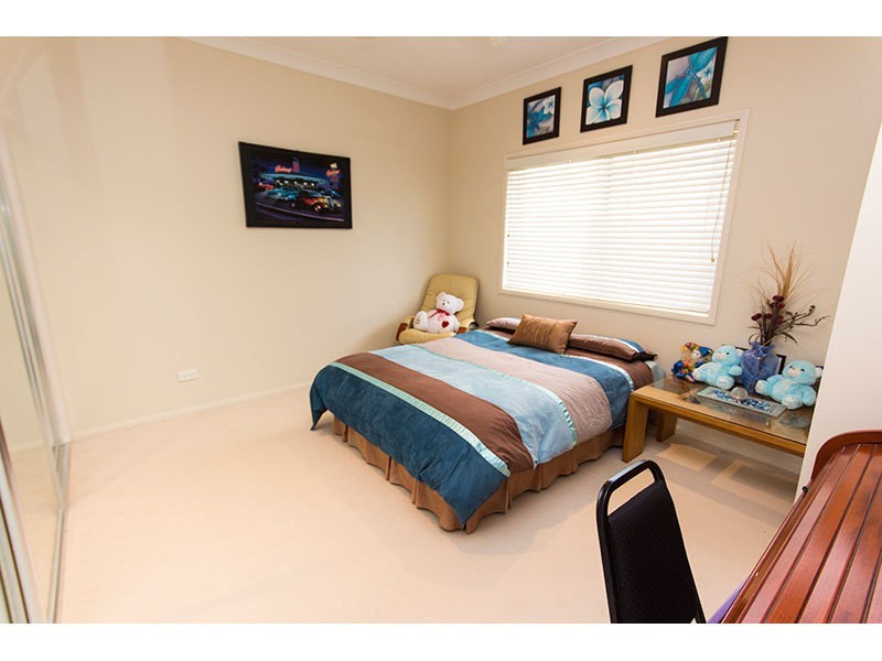 20 Lagoon Park Drive, Maudsland QLD 4210