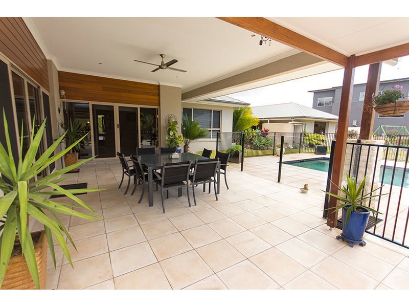 20 Lagoon Park Drive, Maudsland QLD 4210